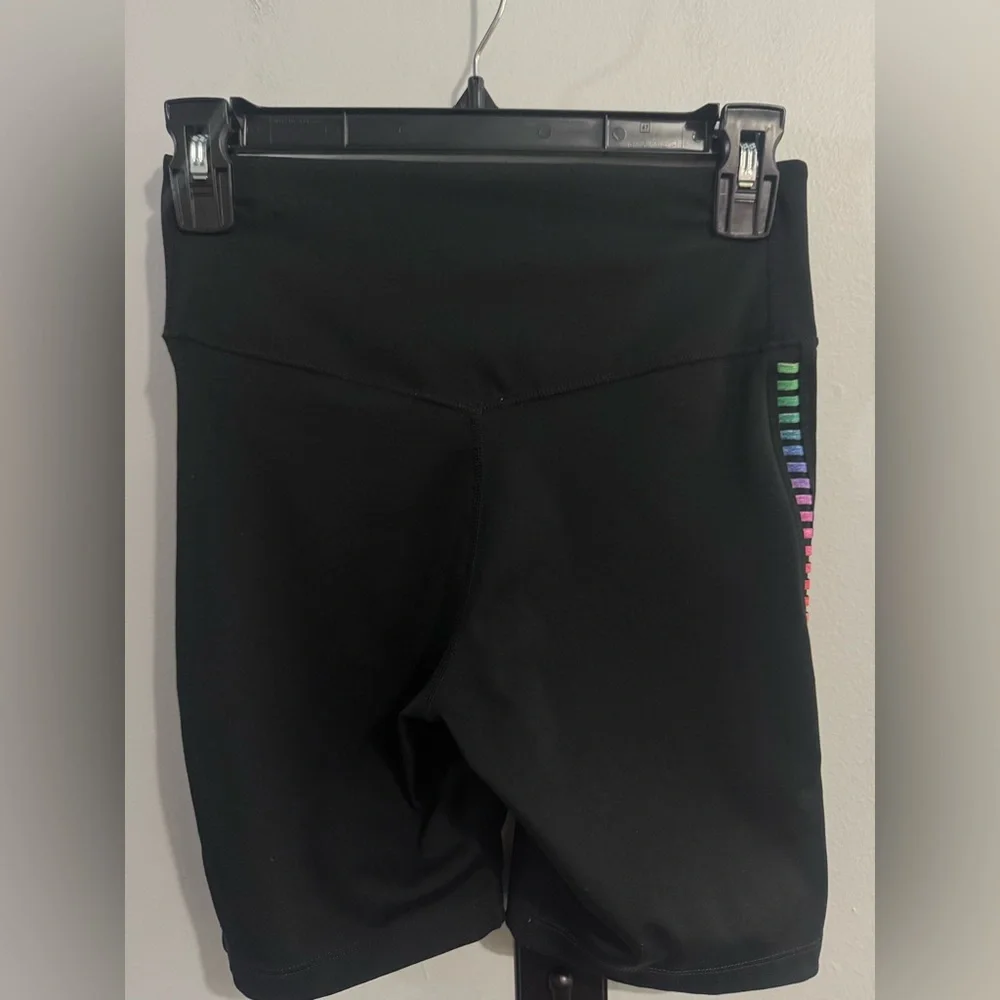 Nike Women`s One Rainbow Ladder 7” Shorts  Size S